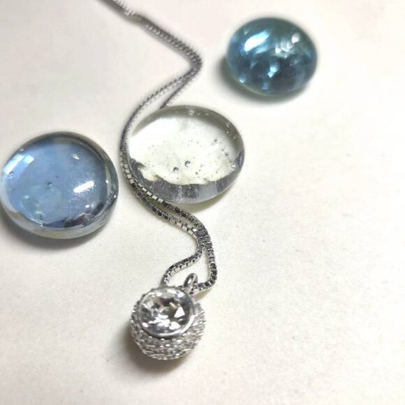 💞💞💞Authentic Swarovski Flirt Necklace Clear Crystal Paved Ball Pendent 💗💖 - Picture 7 of 7